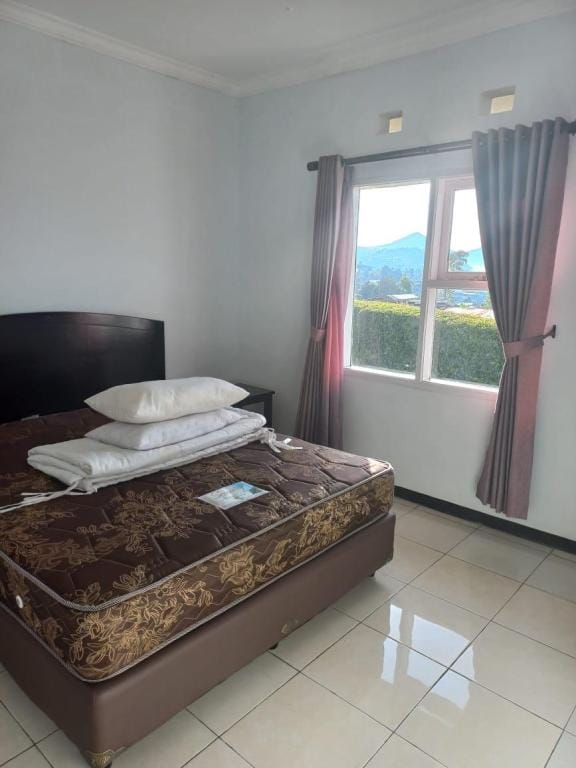 Villa Madeena Villa in Parongpong