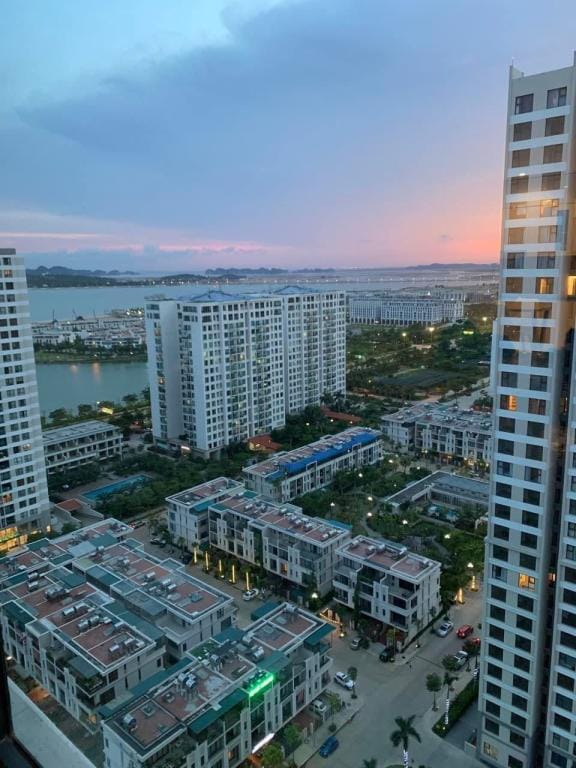 Green pay hạ long Apartment in Laos