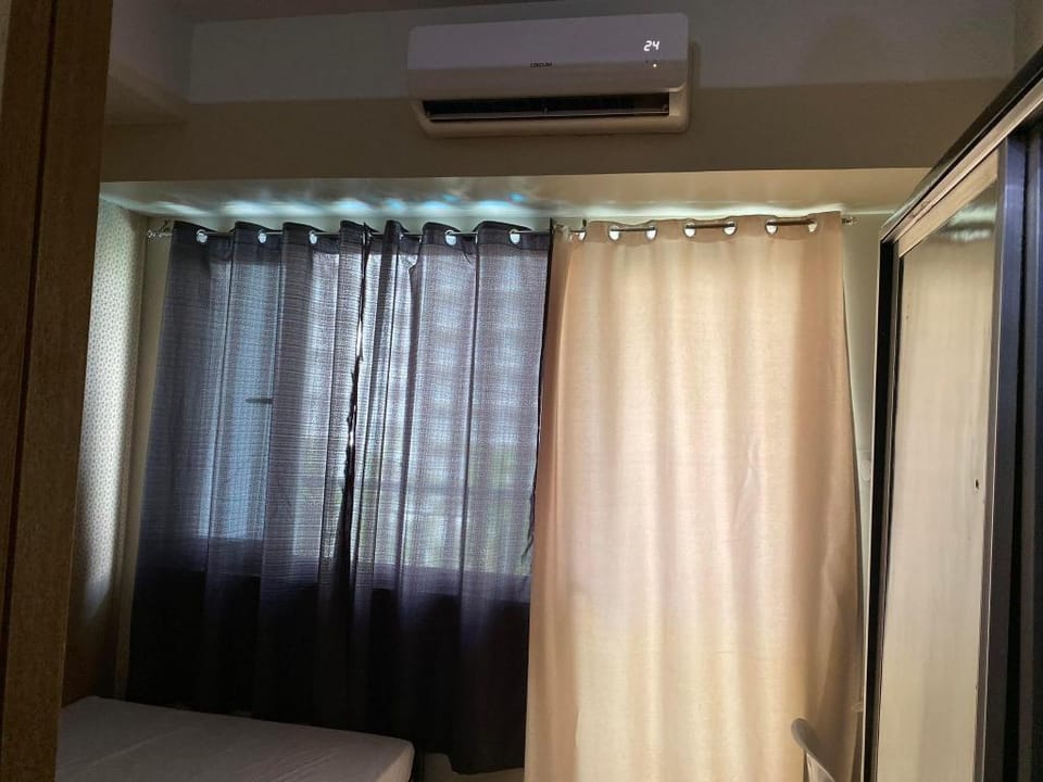 SHELL RESIDENCE  C1  SHORWTLK MALL OF ASIA / WIFI Apartment in Pasay