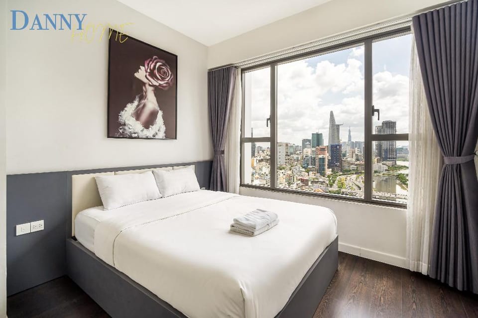DANNY's BEST VIEW 03 Br APT at CBD 5' to BUI VIEN Apartment in Ho Chi Minh City