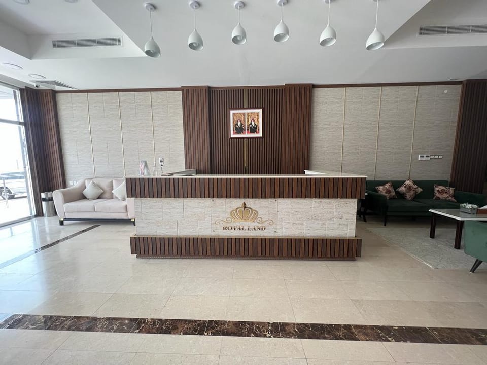 Royal Land Hotel Suitesرويال لاند للأجنحة الفندقية Hotel in Oman