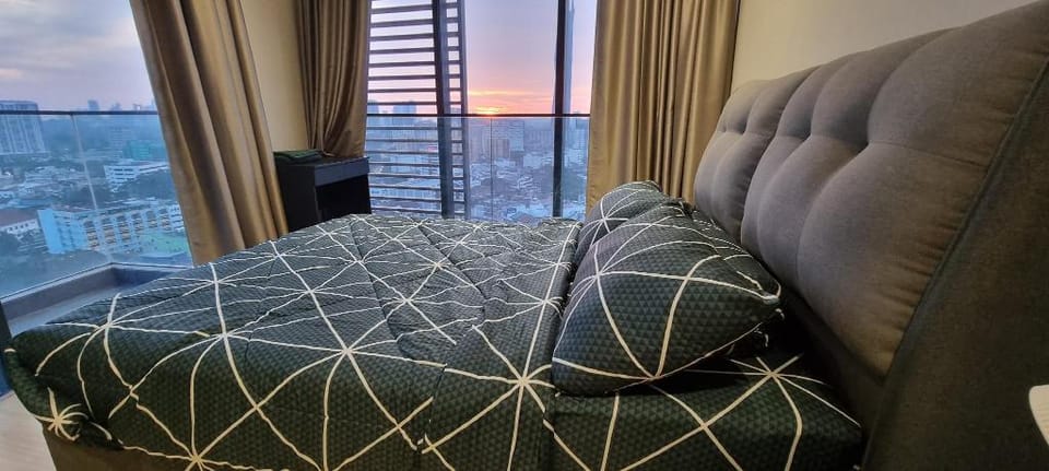 Luxurious 2 bedroom serviced apartment within kl Apartment in Federal Territory of Kuala Lumpur