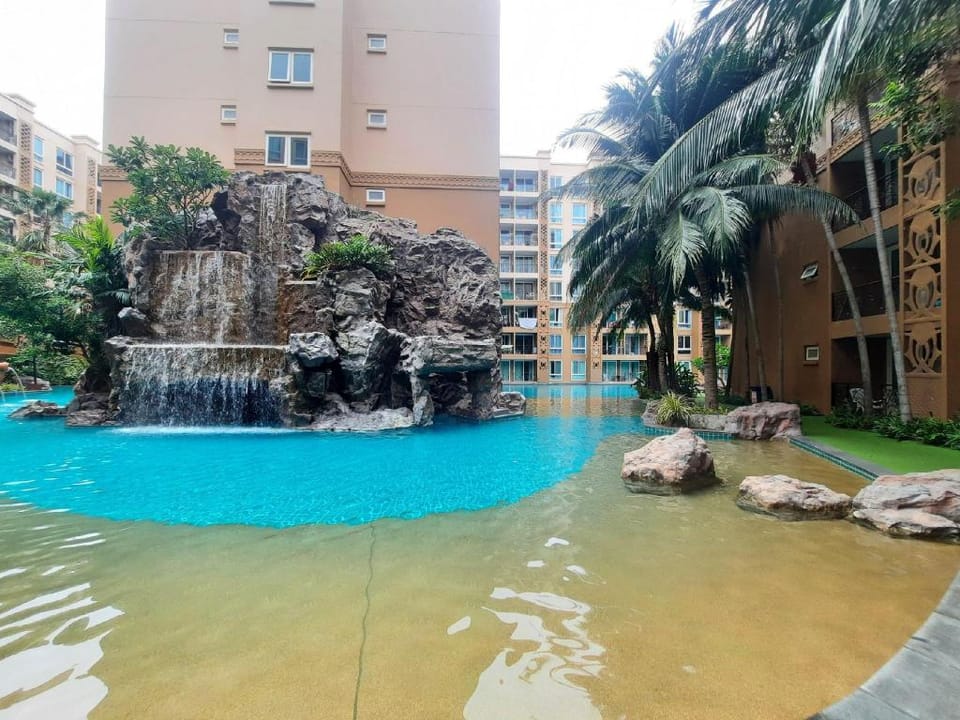 Atlantis condo resort pattaya by Litzaa Apartment in Pattaya City