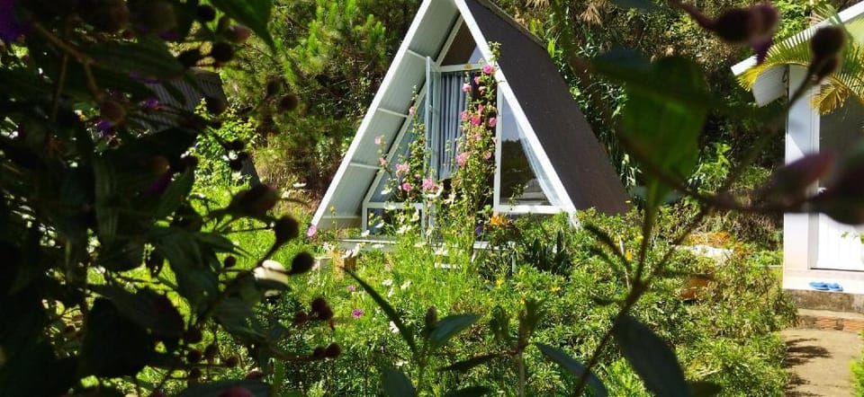 Tuyết Hoa Hòn Bồ Bungalow Vacation rental in Dalat