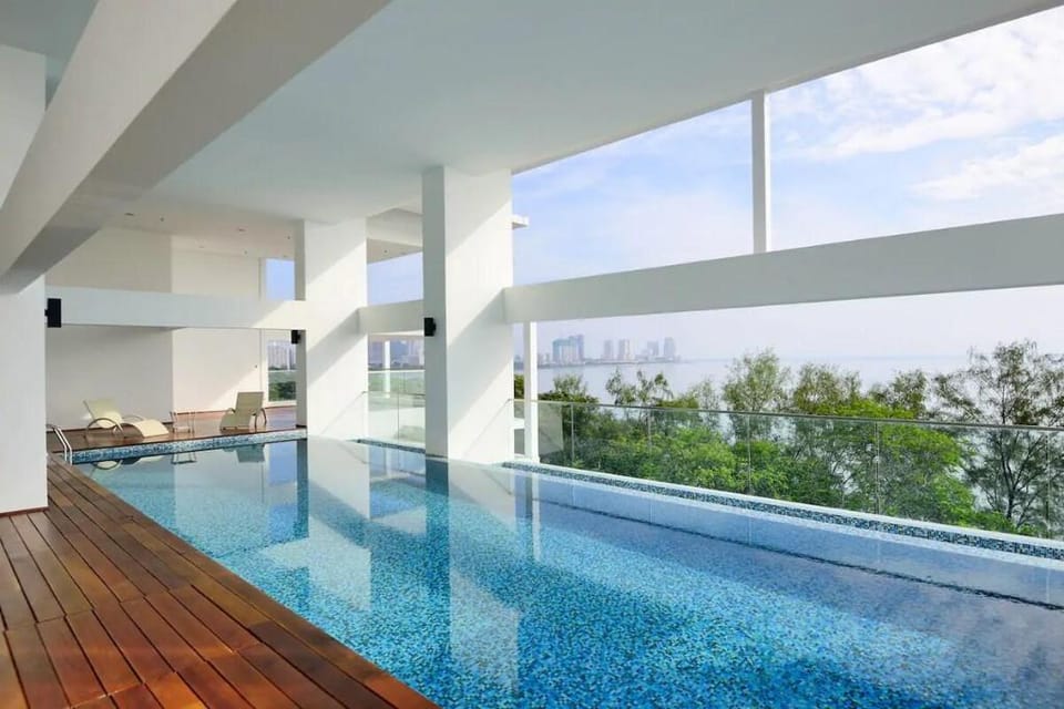 SEAVIEW LUXURY 2ROOM SUITE 8PAX SG8@SUNRISE GURNEY Apartment in George Town