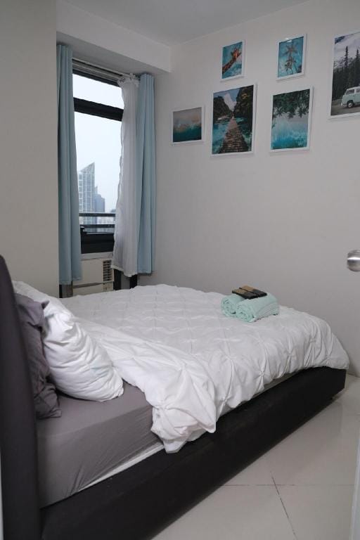 One Bedroom  n Gramercy Free Pool&Gym  Vacation rental in Manila City