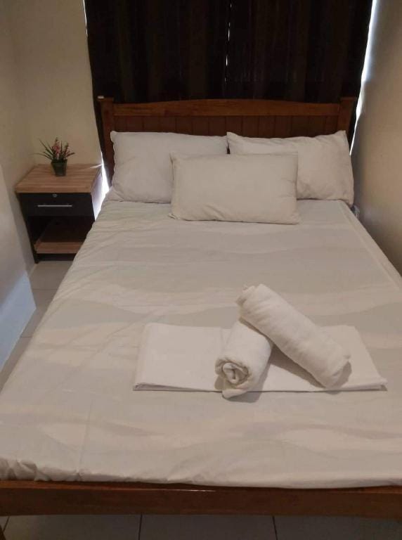 AFFORDABLE TAGAYTAY MONTELUCE 1BR w/ pool 11 Apartment in Calabarzon