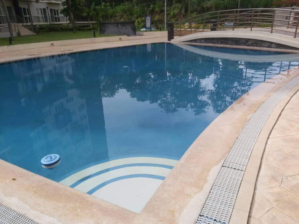 AFFORDABLE TAGAYTAY MONTELUCE 1 BR w/POOL  10 Apartment in Calabarzon