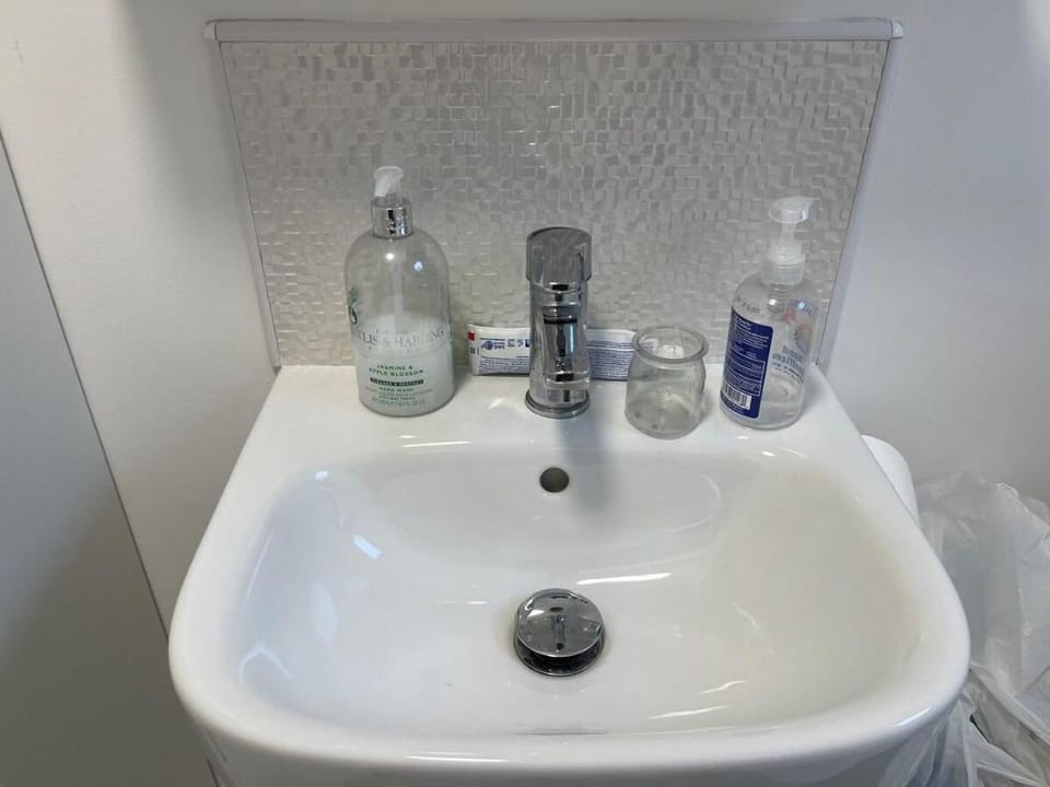 Brand new double deck private room Apartment in Edinburgh