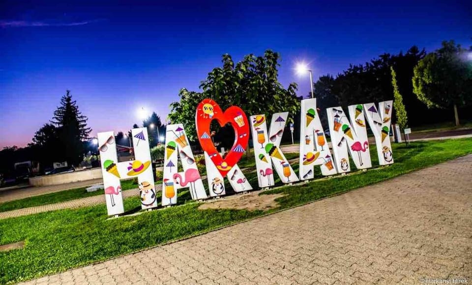 Holiday Apartmanház a belvárosra néző erkéllyel Vacation rental in Hungary