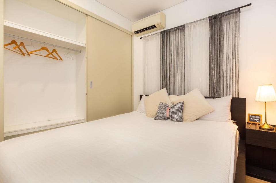 CITY GARDEN HIGH CLASS CONDO CENTER free pick up Apartment in Ho Chi Minh City