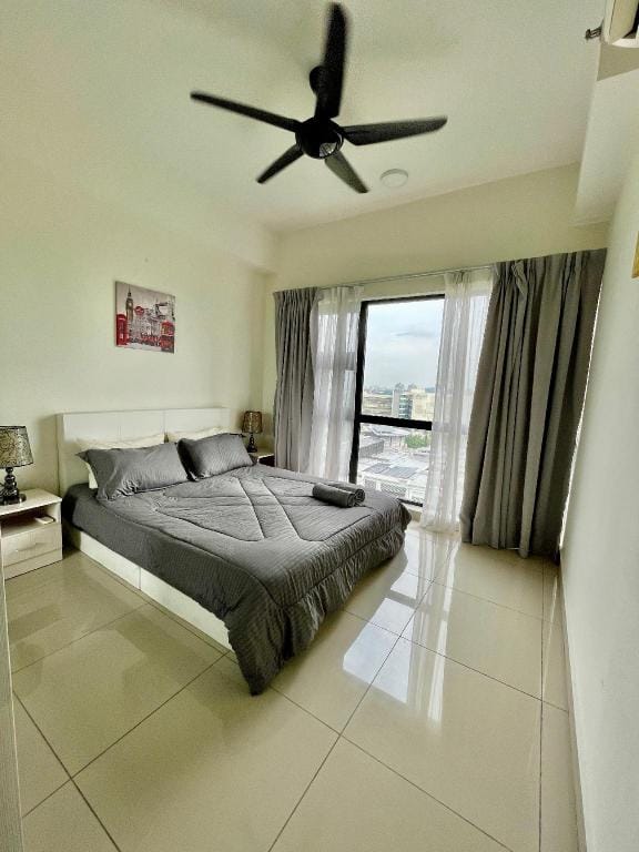 Comfy House NETFLIX WIFI  {Hyve Cyberjaya} Apartment in Putrajaya