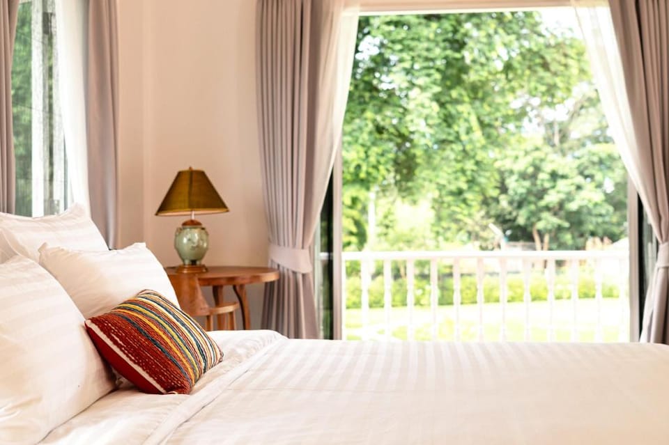 Phi Private Villa: Luxury Riverside and Pool  Villa in Chiang Mai