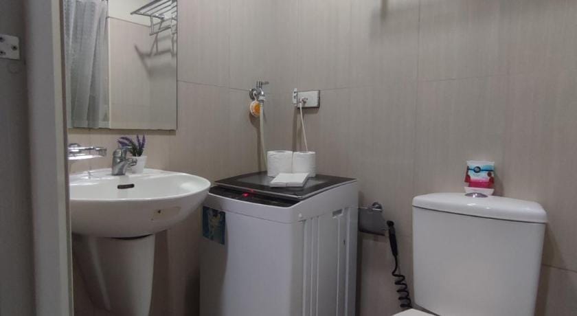 Shell Residences MOA Complex-Vaya's Condotel  Vacation rental in Pasay