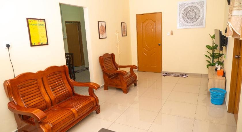 Adorable 2-bedroom home | Wi-Fi | Netflix | BBQ Vacation rental in Negeri Sembilan, Malaysia