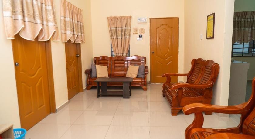 Adorable 2-bedroom home | Wi-Fi | Netflix | BBQ Vacation rental in Negeri Sembilan, Malaysia