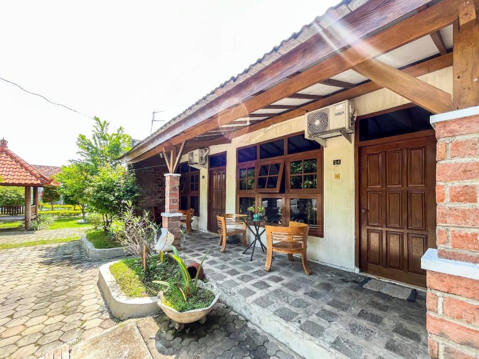 Urbanview Hotel Kumala Banyuwangi by RedDoorz Hotel in East Java