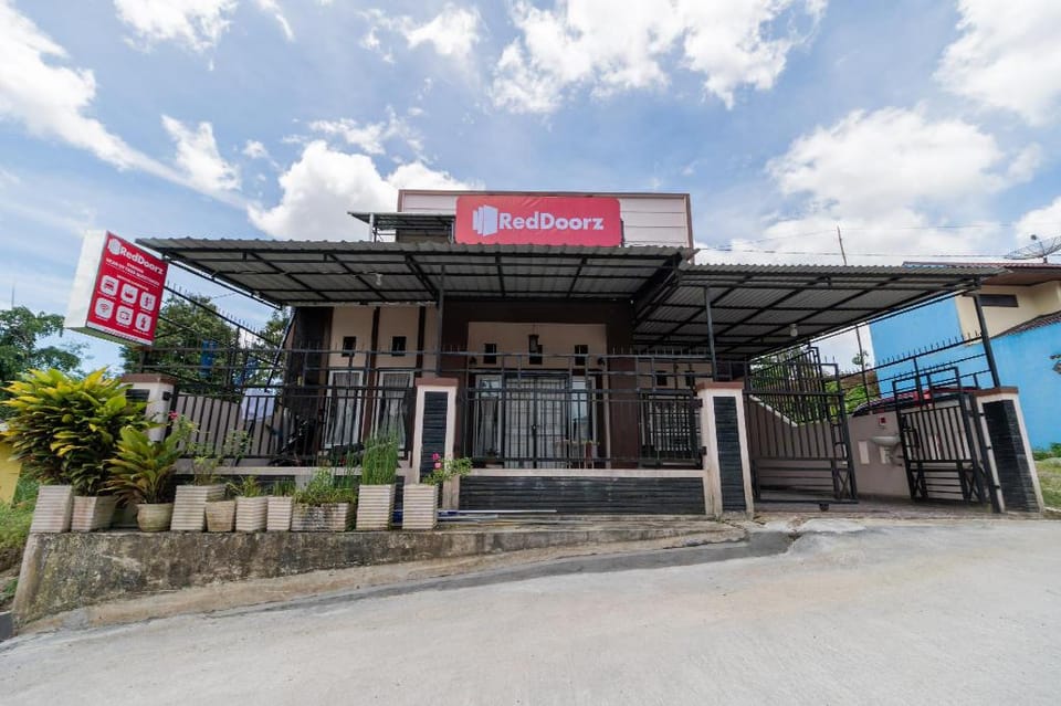 RedDoorz Syariah @ D'Ostha Residence Hotel in West Sumatra, Indonesia
