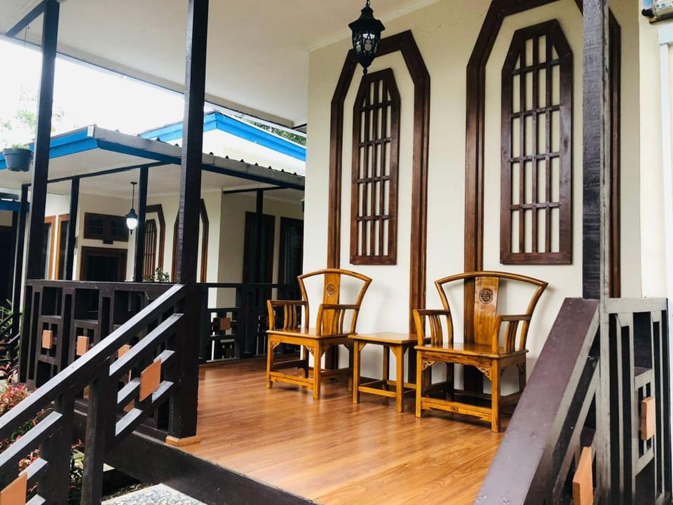 Villa Mutiara Hitam Situ Cileunca Pangalengan Hotel in West Java