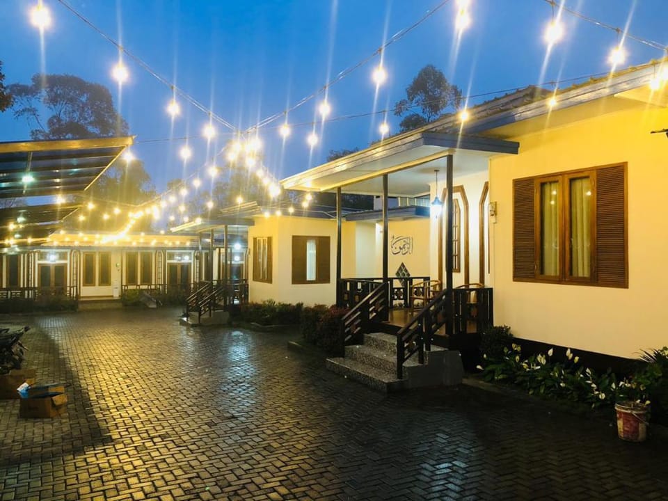 Villa Mutiara Hitam Situ Cileunca Pangalengan Hotel in West Java