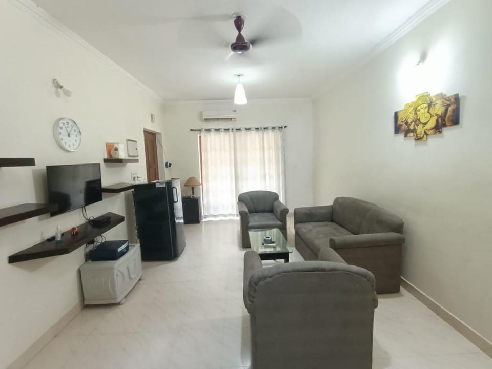 One BHK4 Goa Candolim Homestay AC WiFi WM  BackUp Apartment in Candolim