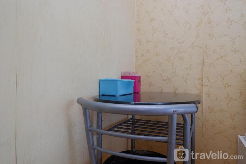 Comfort Tidy Studio Serpong Greenview By Travelio Apartment in Jakarta