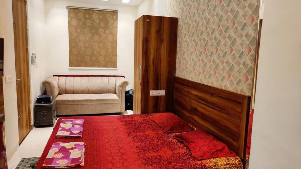 City Shelter - Studio with all basic amenities Vacation rental in Punjab, India