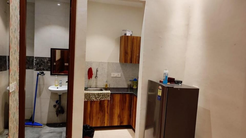 City Shelter - Studio with all basic amenities Vacation rental in Punjab, India