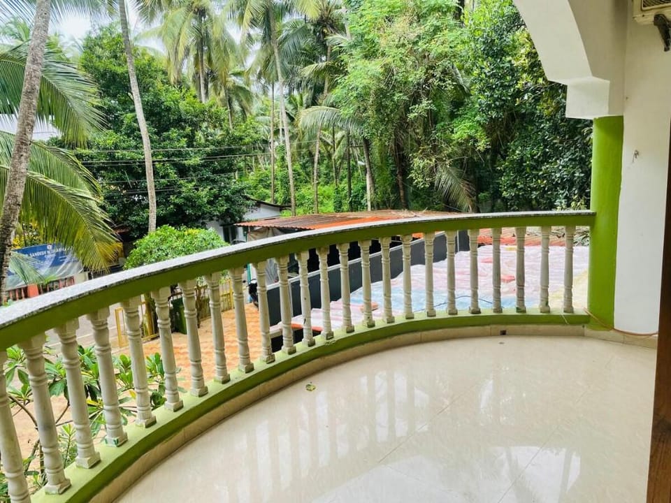 TNG-Family/Group Double Rooms Apartment in Calangute