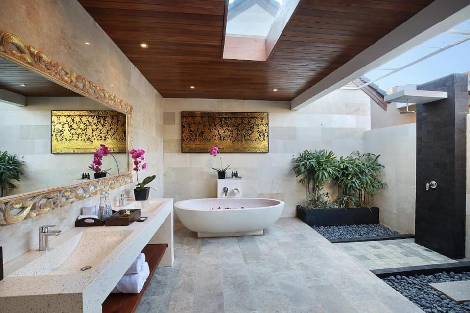 Suite Villa with Private Pool in Jimbaran - 3BDR Villa in Kuta Selatan