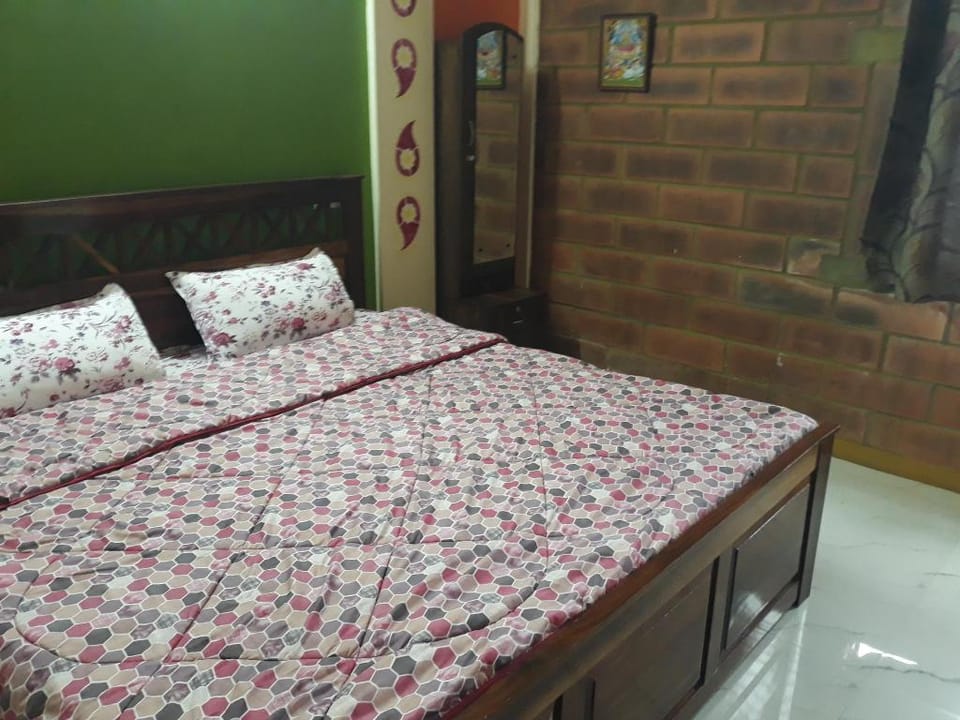 PRIVATE ROOM IN GGH HSR  BLR Vacation rental in Bengaluru