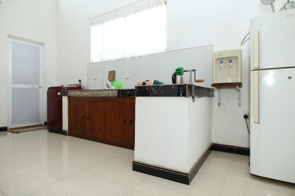Sujee's Guest House with Two Bed Rooms Apartment in Sri Lanka
