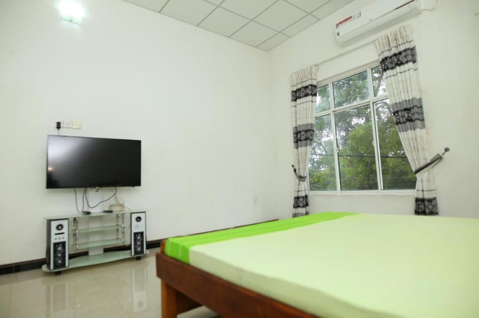 Sujee's Guest House with Two Bed Rooms Apartment in Sri Lanka