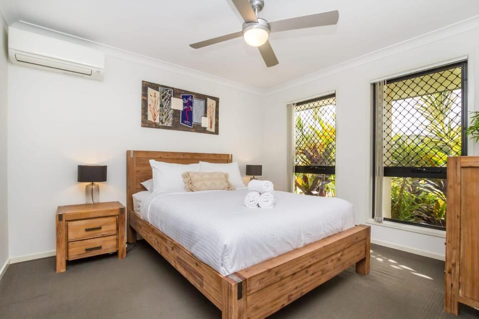 Charming 3BR House in the Heart of Dakabin Vacation rental in Brisbane
