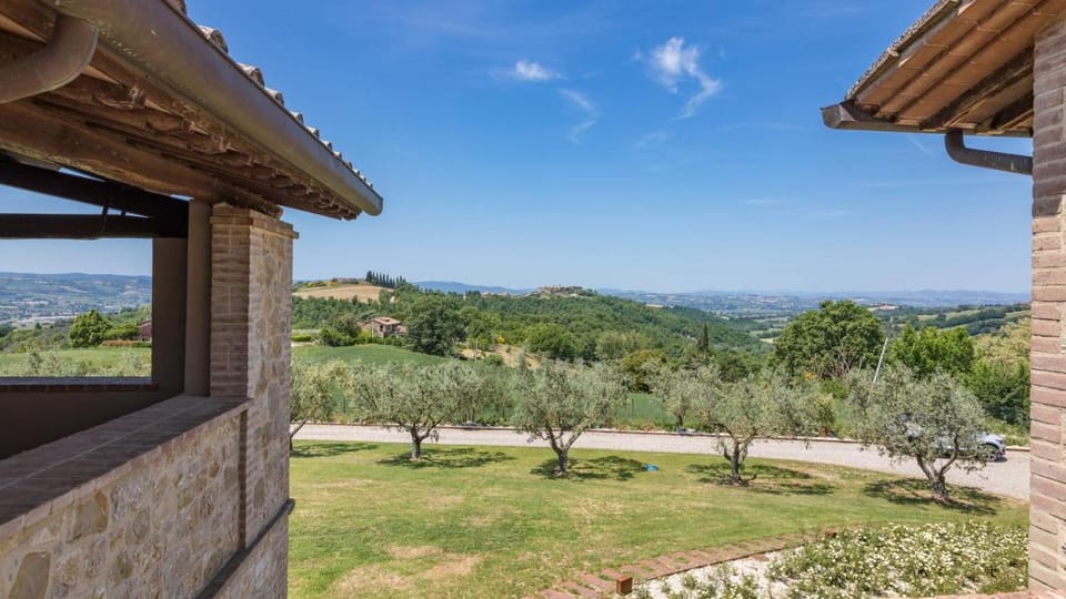 LE RESIDENZE DEI POTTI 12, Emma Villas Villa in Umbria