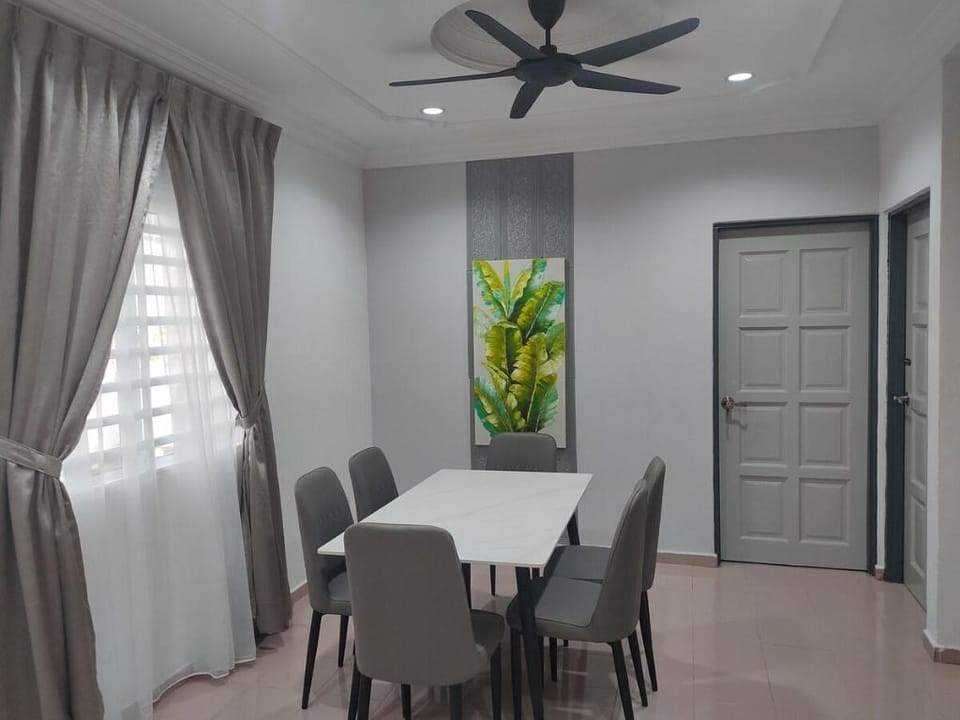Grey Fantasy Homes #Sunway Water Theme Park Ipoh Bed and Breakfast in Ipoh