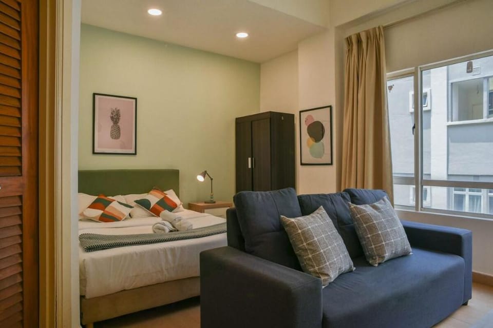WFH-friendly studio suite | 9am - 9pm | Fast WiFi Apartment in Federal Territory of Kuala Lumpur
