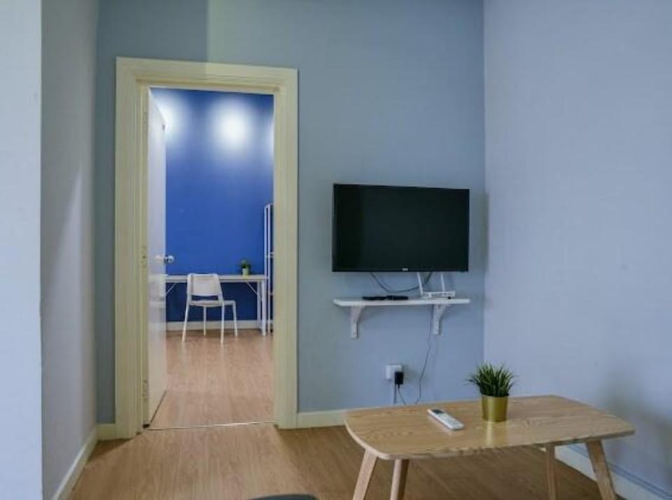 Lovely 1BR @ KL | 100MBps Wifi| Netflix Apartment in Federal Territory of Kuala Lumpur