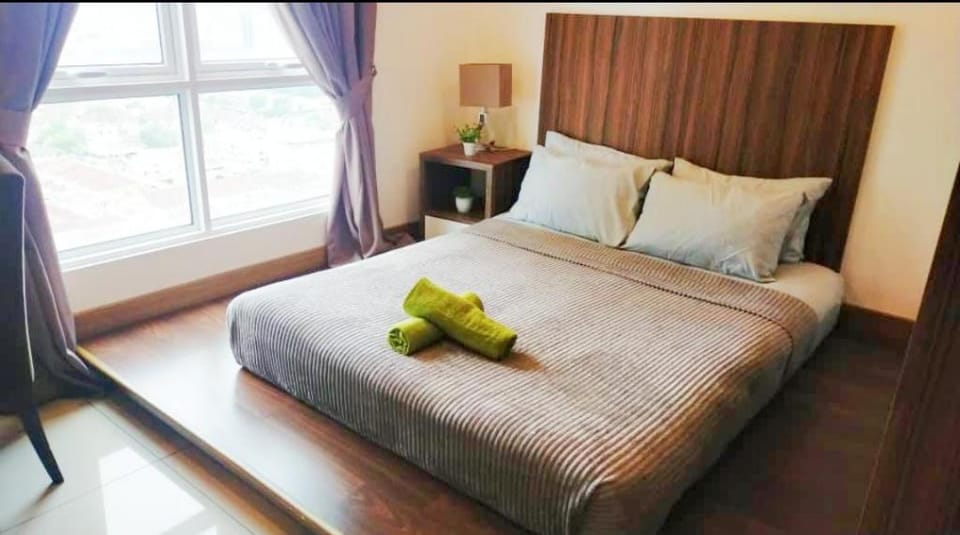 SEAVIEW Studio21 Mansion One GurneyGleneaglesTown  Apartment in George Town