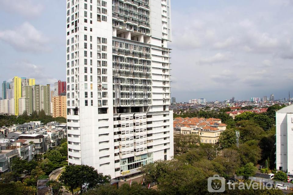 Elegant Comfy 2BR Springhill Terrace By Travelio Apartment in Jakarta