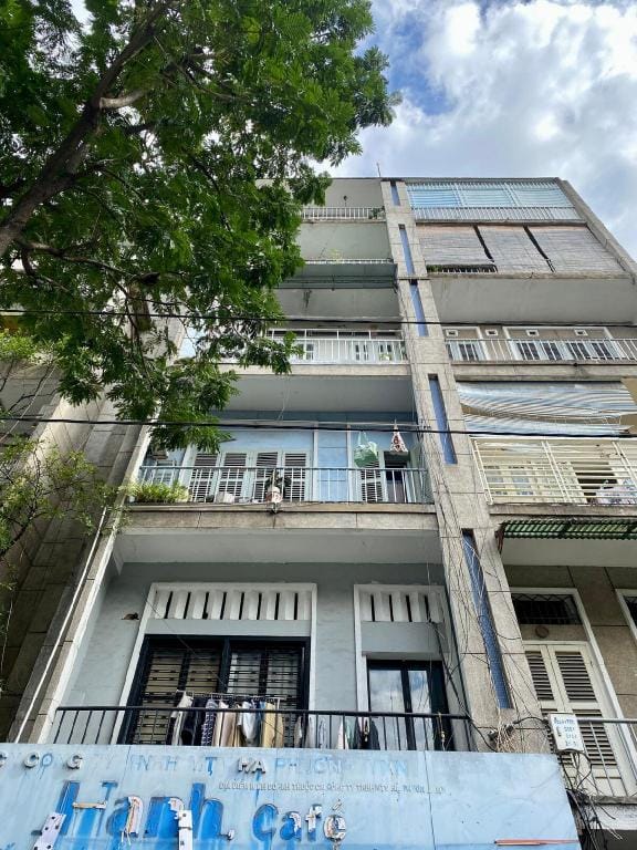 The Antique by Tenor - w/ Free Netflix & at CBD Apartment in Ho Chi Minh City