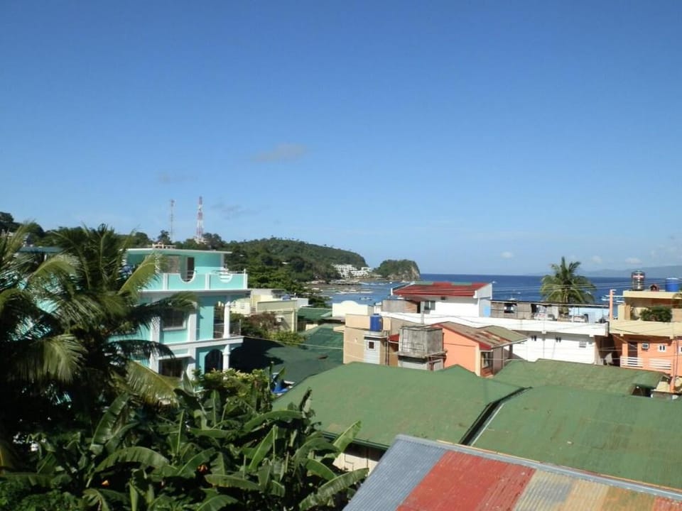 The Blue Pagong apt 6 in the heart of Sabang Apartment in Puerto Galera
