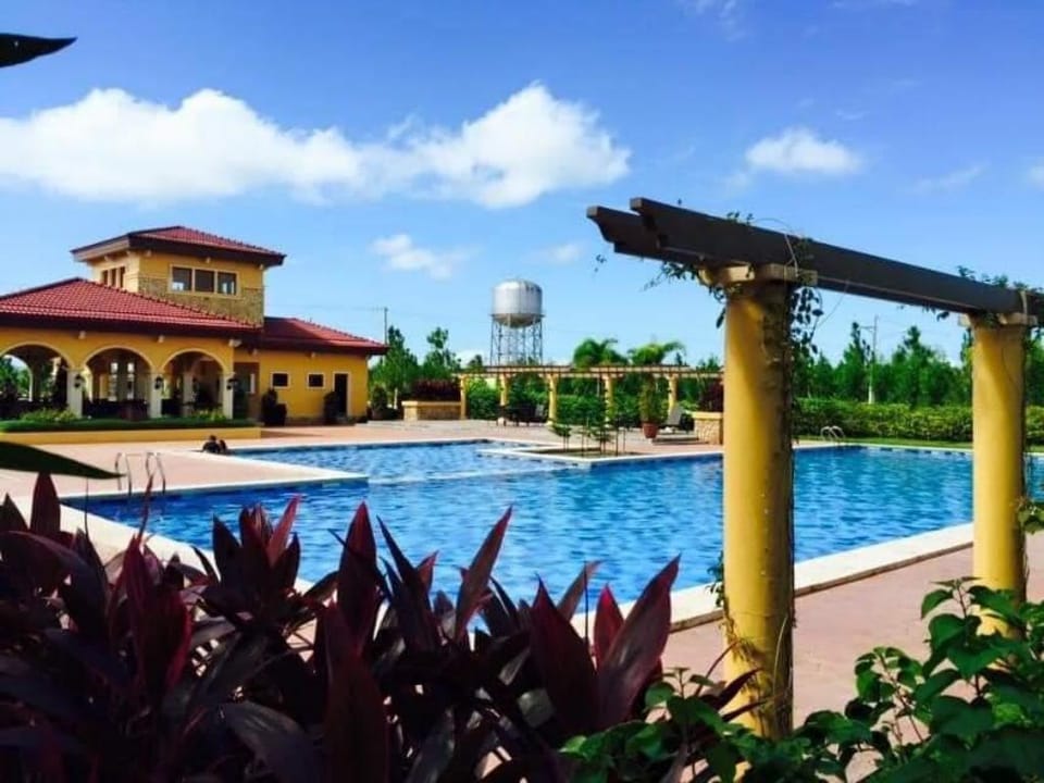 BACOLOD NEW MERIDIAN HOME 2.13 Vacation rental in Bacolod