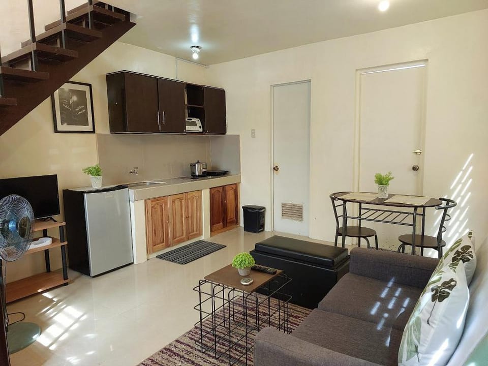 BACOLOD NEW MERIDIAN HOME 2.13 Vacation rental in Bacolod