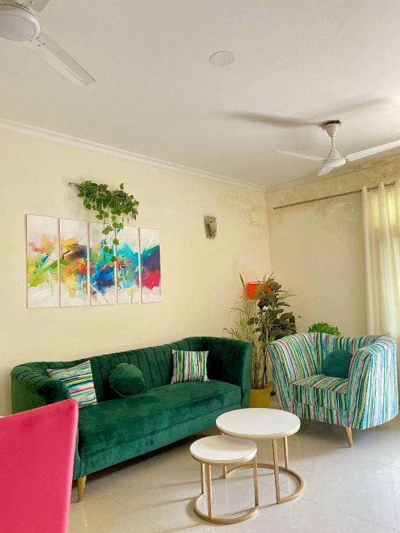 Private room in Greater Kailash 2 Apartment in New Delhi