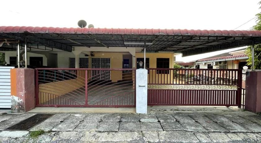 Homestay Bidor DJaya Vacation rental in Perak