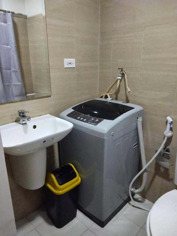 Simple and nice condo for short staycation  Apartment in Pasay