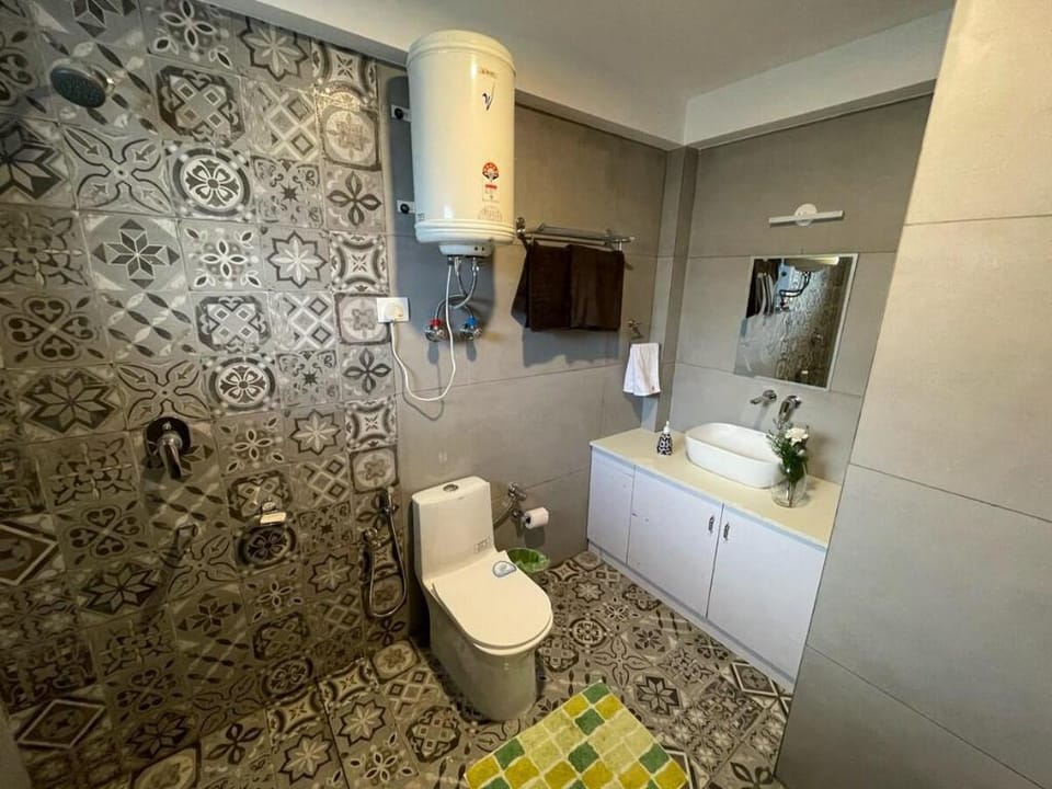 Sundazed Cottage by EdenHomes Villa in Manali