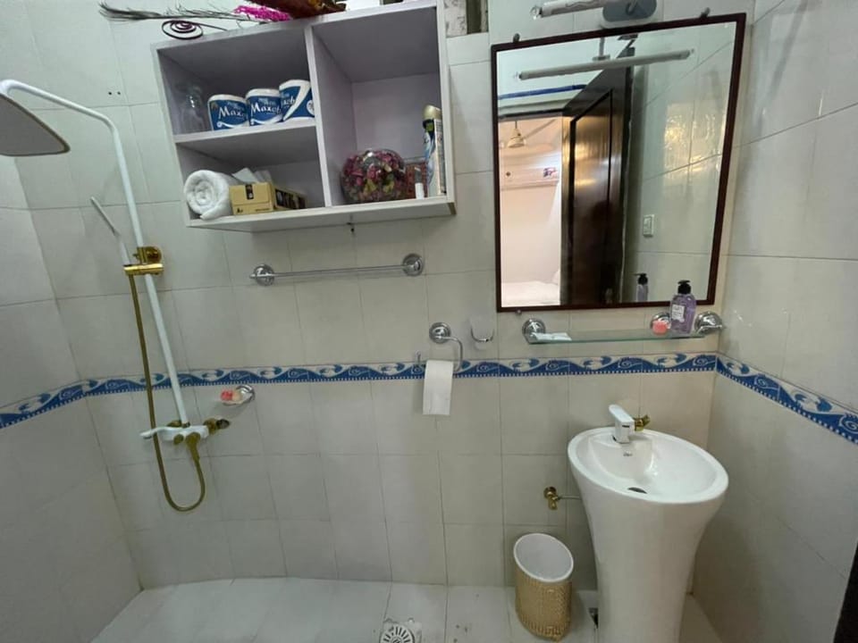 The Life style lodge opp Canturus Mall Vacation rental in Islamabad