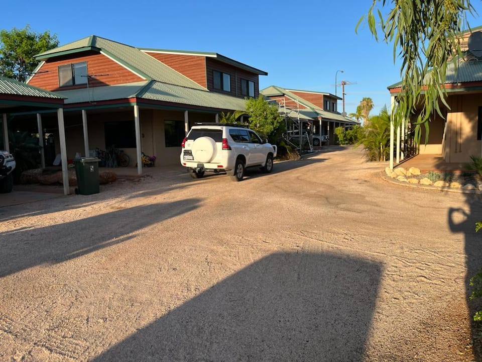 The Ningaloo breeze villa 4  Villa in Exmouth